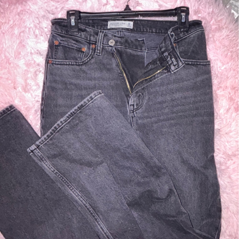 Abercrombie 90s relaxed Jean high rise 26s